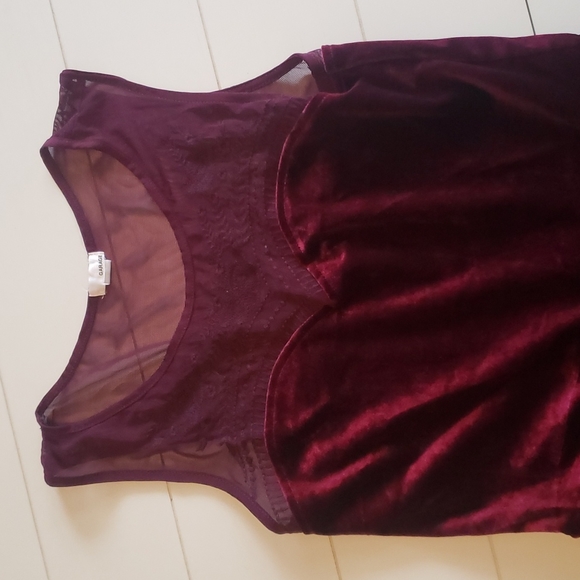 Dress - Picture 2 of 4